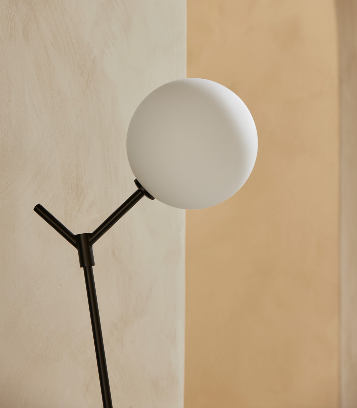 Atom Floor Lamp